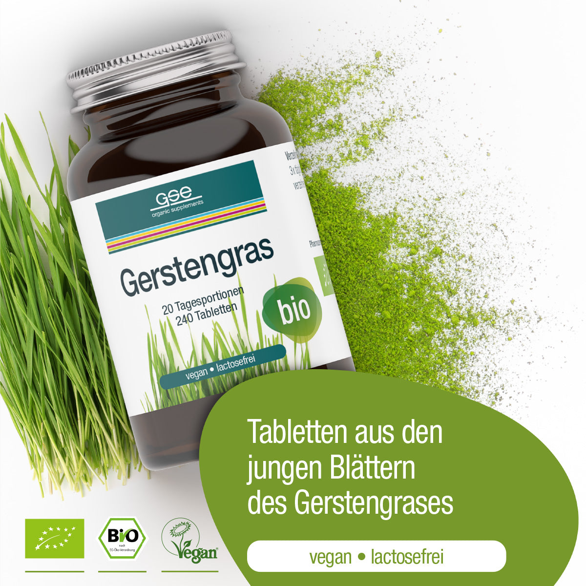Eine Flasche Gerstengras Tabletten (Bio) von gse.organic.supplements liegt auf der Seite mit nährstoffreichen Getreidegräsern und Pulver im Hintergrund. Auf dem deutschen Etikett steht, dass die Tabletten vegan, biologisch und laktosefrei sind.