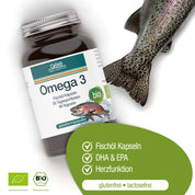 Eine Flasche gse.organic.supplements Omega 3 Fischöl Kapseln (Bio) ist mit einem Fisch und einem Etikett abgebildet. Der Text hebt hervor: DHA & EPA, unterstützt die Herzfunktion, gluten- & laktosefrei, und Bio-Qualität mit zertifizierten Symbolen.