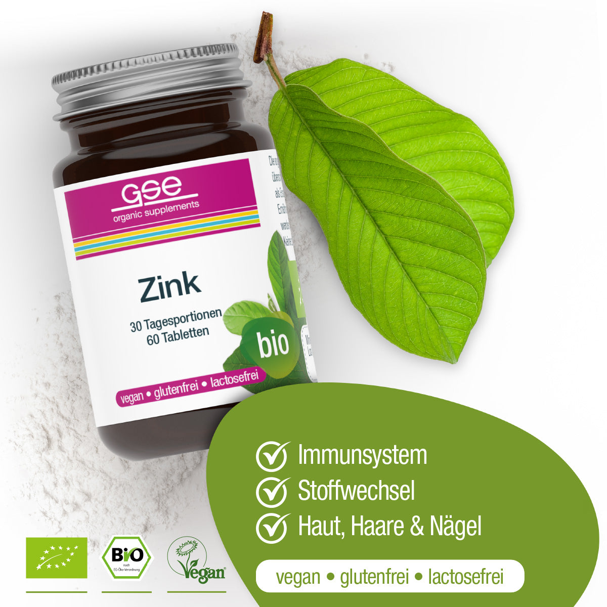 Eine Flasche gse.organic.supplements Zink Compact (Bio) ruht auf weißem Pulver mit einem grünen Blatt. Der Text hebt veganes Zink zur Unterstützung des Immunsystems, des Stoffwechsels und für gesunde Haut, Haare und Nägel hervor. Vegan, gluten- und laktosefrei; Zertifizierungslogos abgebildet.