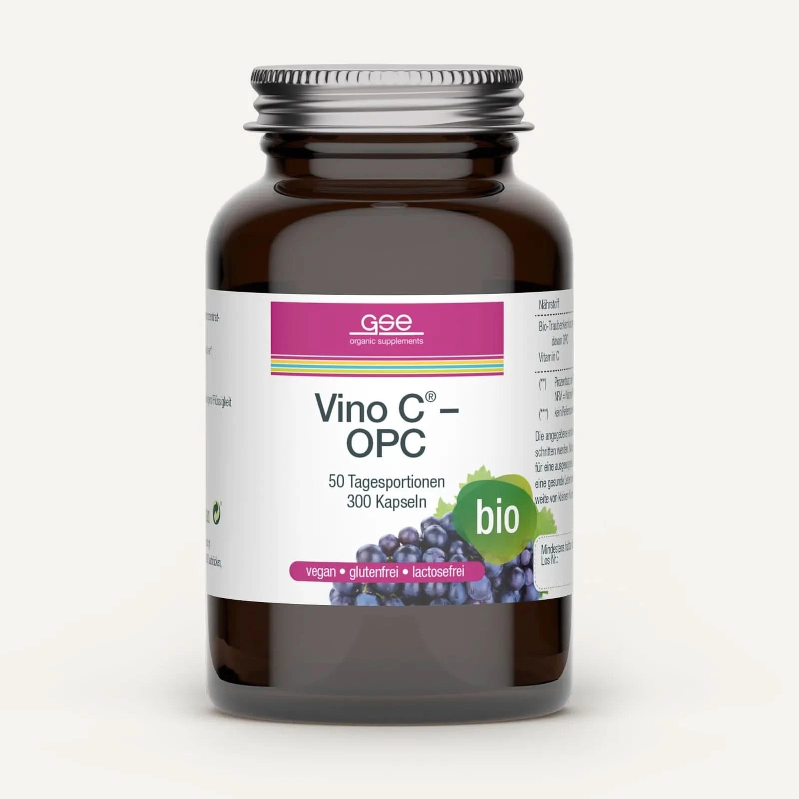 Eine Braunglasflasche mit der Aufschrift Vino C® – OPC (Bio) von gse.organic.supplements enthält 300 vegane, gluten- und laktosefreie Kapseln mit Bio-OPC aus Traubenkernextrakt. Das Etikett zeigt Trauben auf weißem Grund.