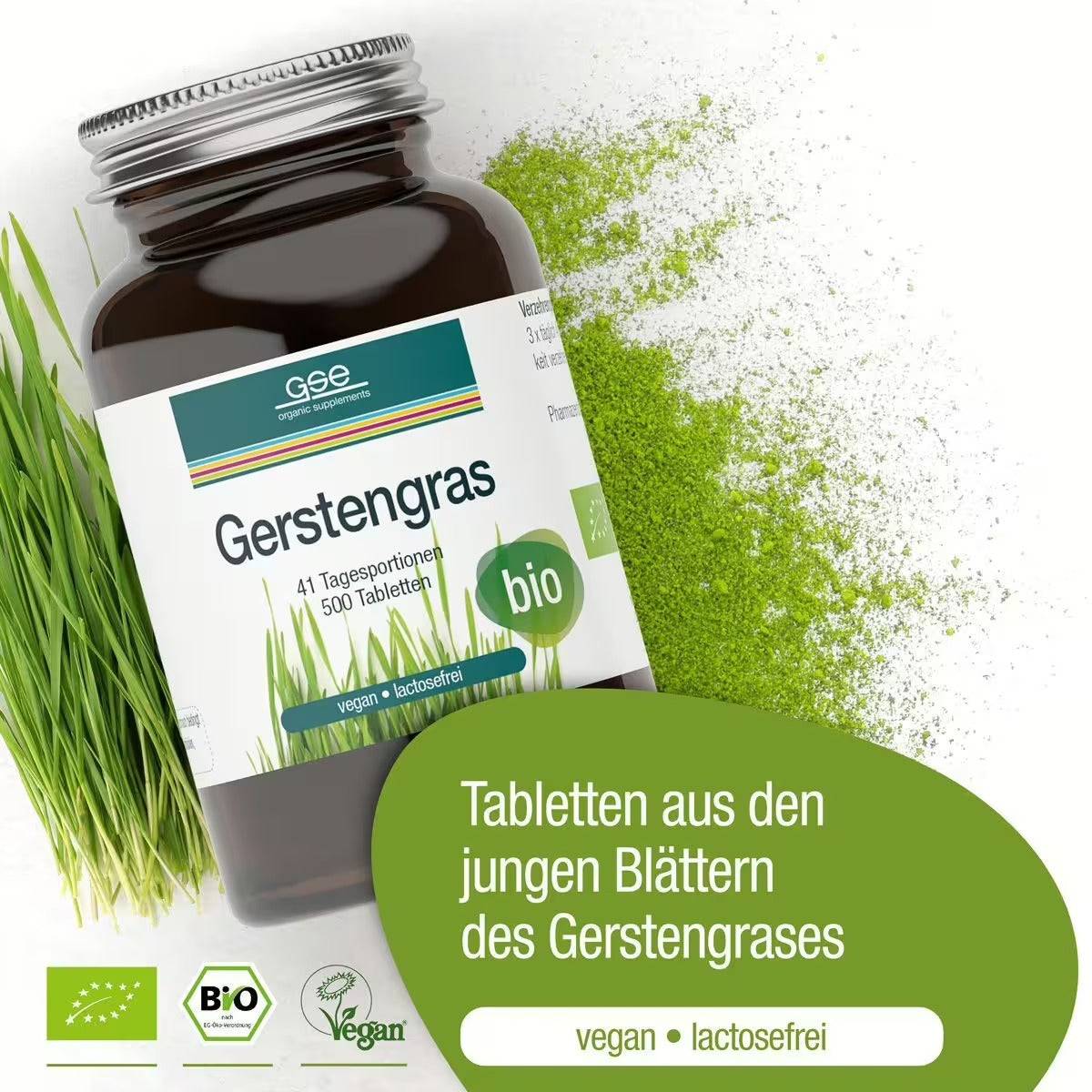 Eine braune Glasflasche mit der Aufschrift „Gerstengras Tabletten (Bio)“ von gse.organic.supplements, mit grünen Akzenten, umgeben von Gerstengras und Pulver. Eigenschaften: vegane, biologische, laktosefreie Tabletten aus jungen Gerstenblättern, hoher Nährstoffgehalt, kontrollierter Anbau.